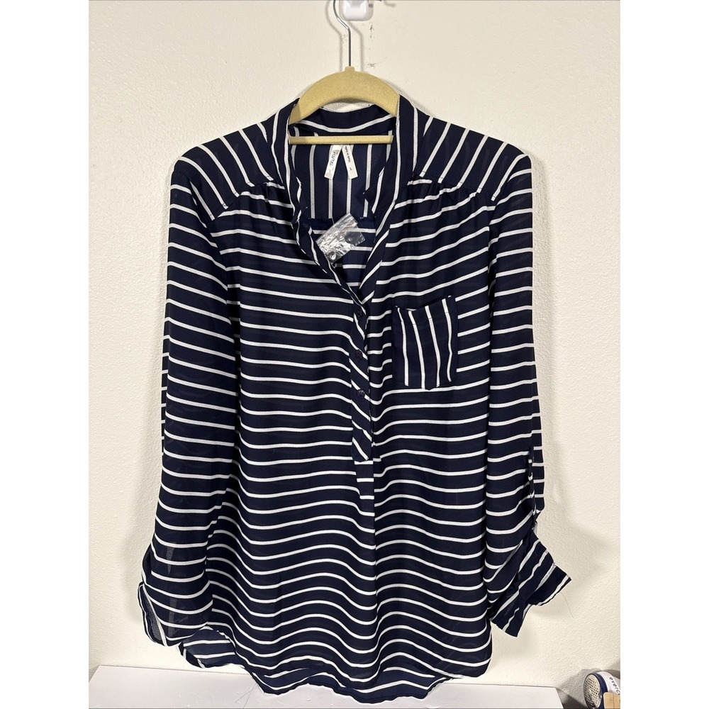 NWOT Truth Women's Blouse L/S 1/4 Button Tunic Large‎ N1
